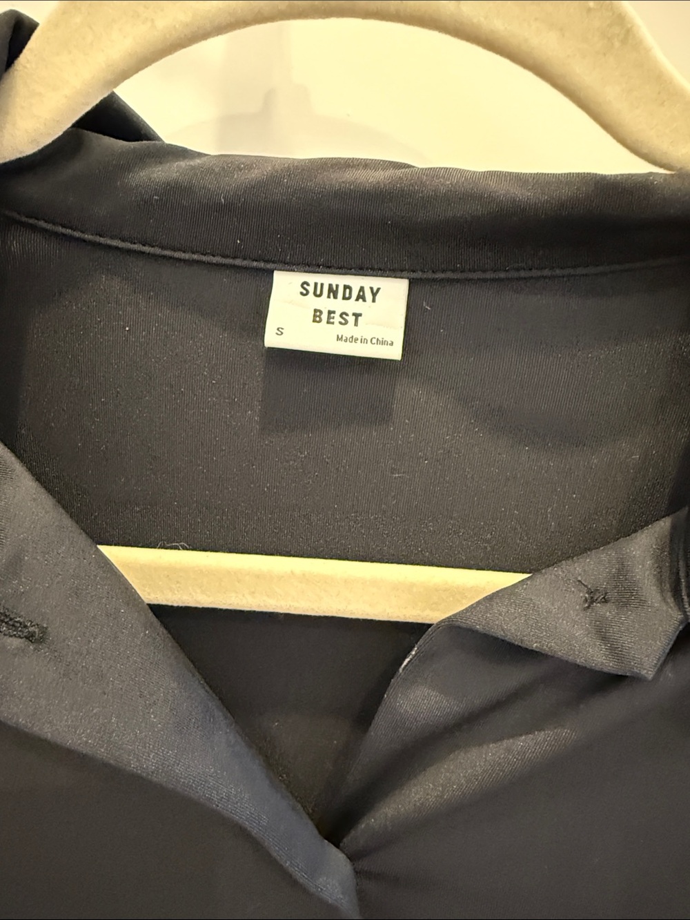 Sunday Best Aritzia Black Long-Sleeve Button-Down Crop Shirt - Picture 2 of 3